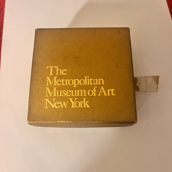 vintage gold tone AFRICAN CRESCENT PIN/PENDANT MMA Metropolitan Museum of Art - Picture 13 of 16